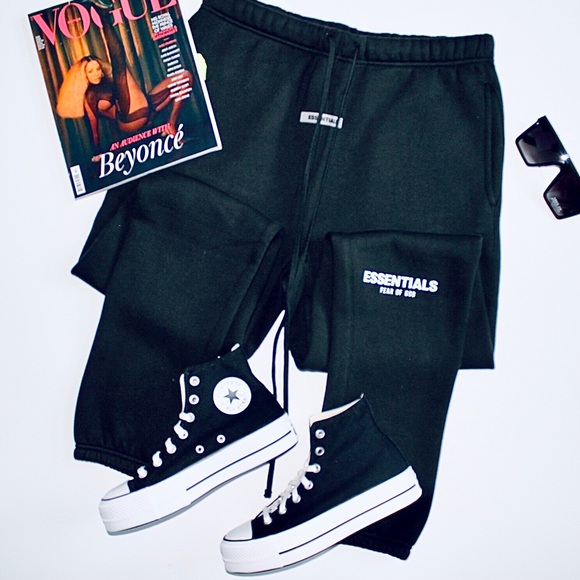 FEAR OF GOD ESSENTIALS Black Sweatpants - Picture 4 of 5